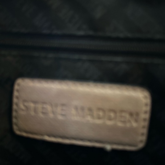 Steve Madden Pink and Gold Crossbody Bag with Dome Shape - Picture 4 of 6